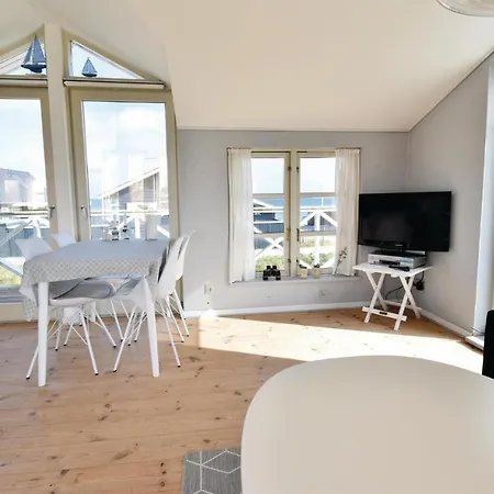 Two-bedroom Holiday In Hébergement de vacances