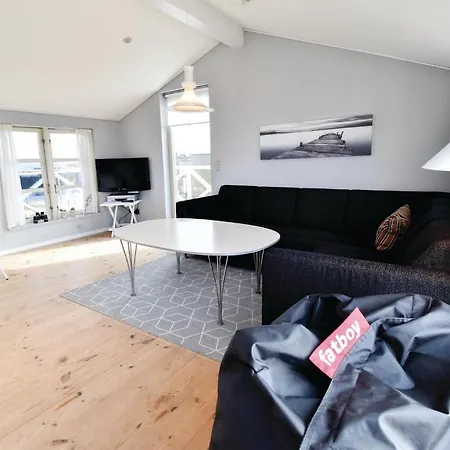 Hébergement de vacances Two-bedroom Holiday In